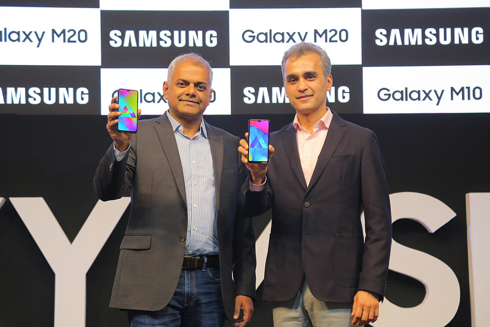 Ejecutivos en Presentación Samsung Galaxy M10 